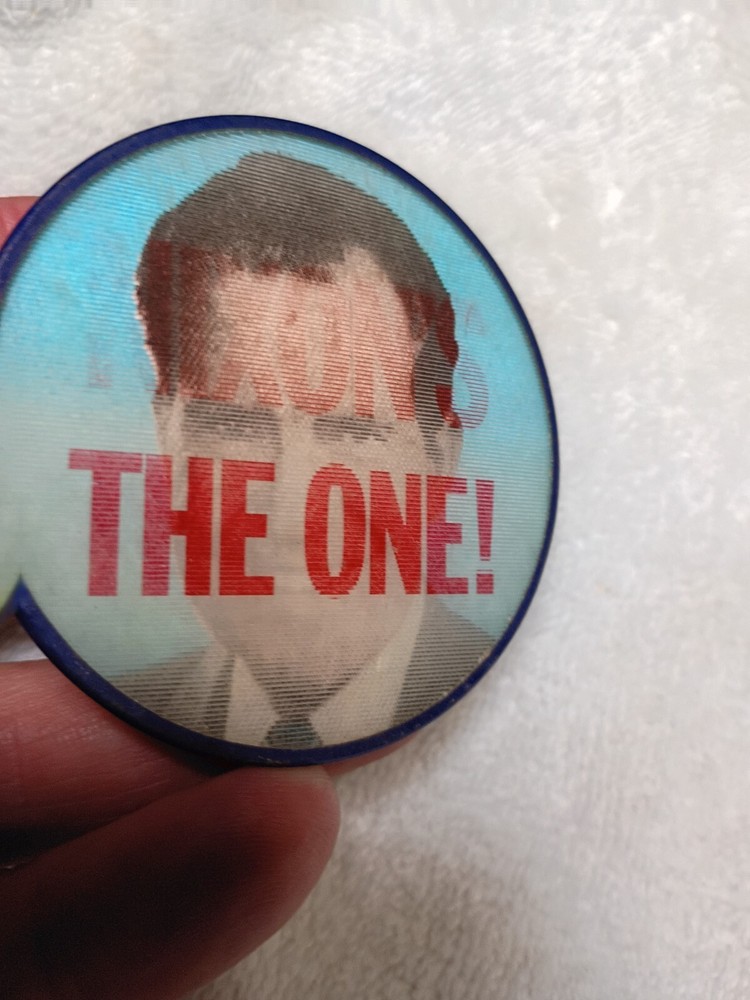Nixon's the one flicker Campaign button pinback President