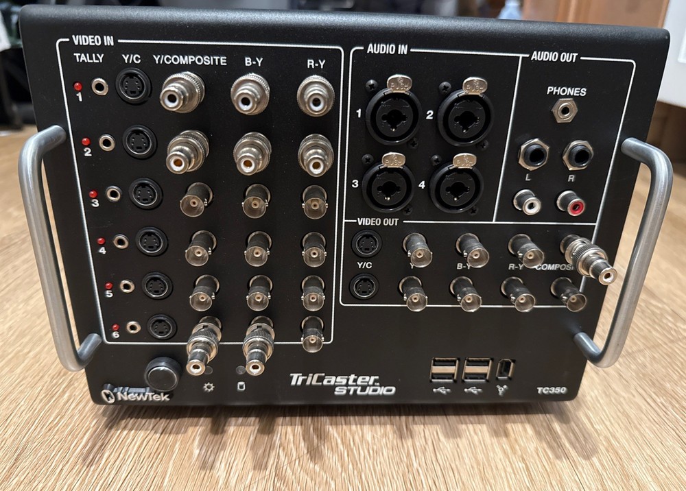 NewTek TriCaster TC350 Broadcast Production Studio