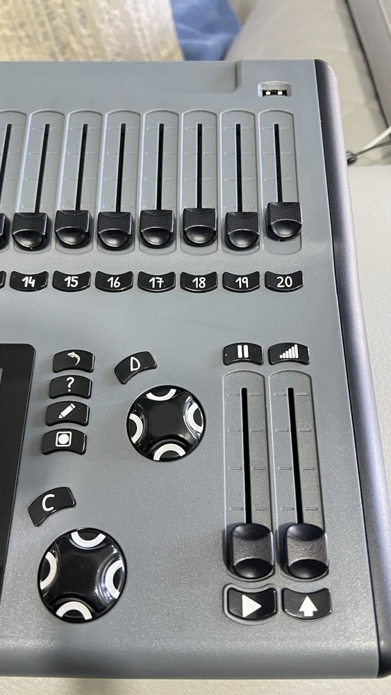 Cognito 2 PRO512 Lighting Console By Pathway Connectivity with 512 Outputs