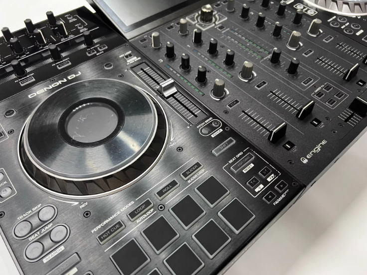1pcs DENON PRIME4 DJ Controller