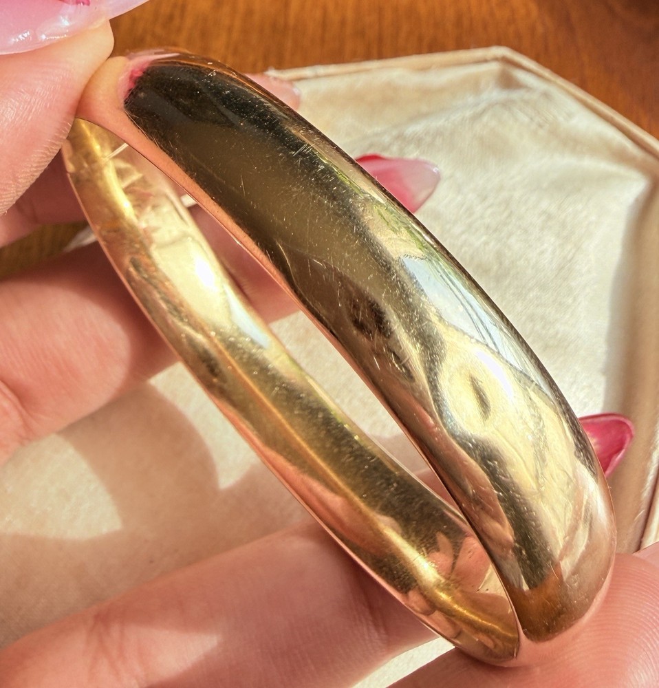 Vintage 14K Gold Etched Bangle Bracelet