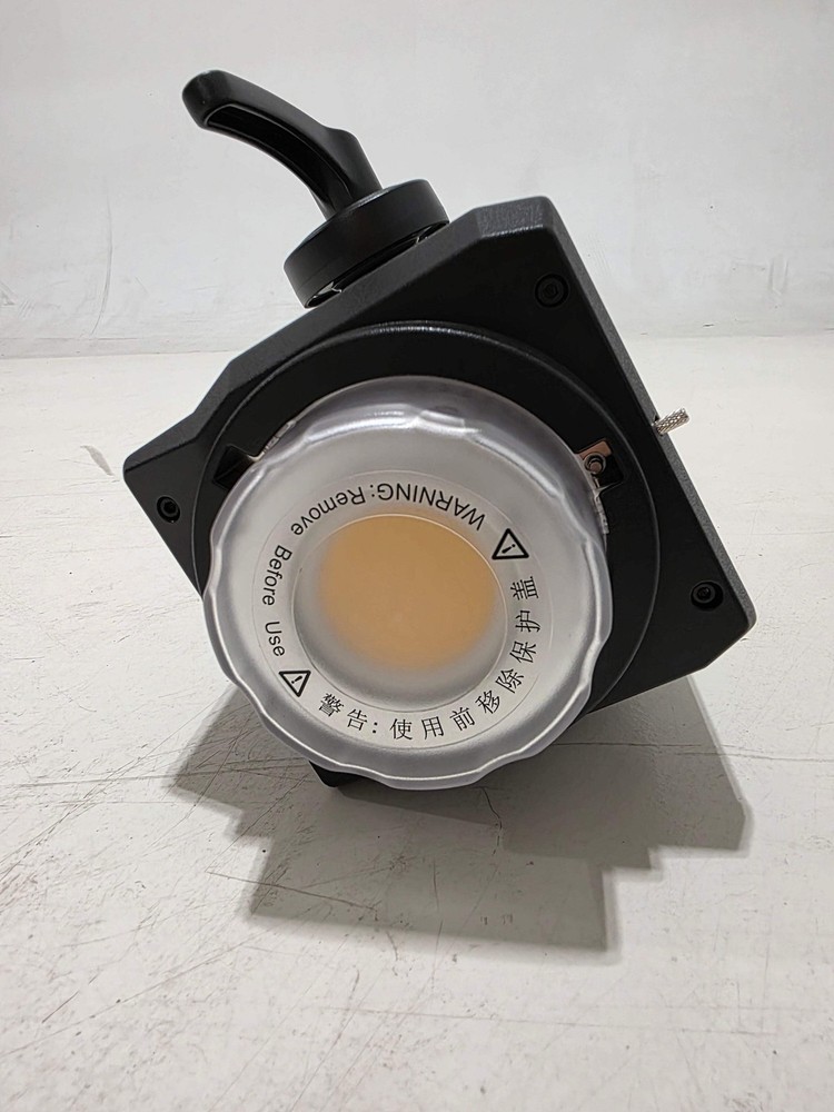 * OPEN BOX GOOD * Godox Knowled M600D Daylight LED Light