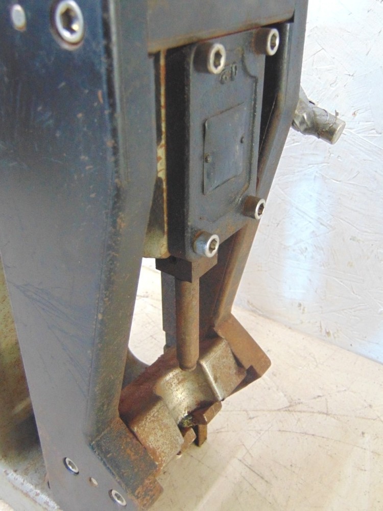 DAKE, ARBOR PRESS, NO. 0, 1-1/2 TON