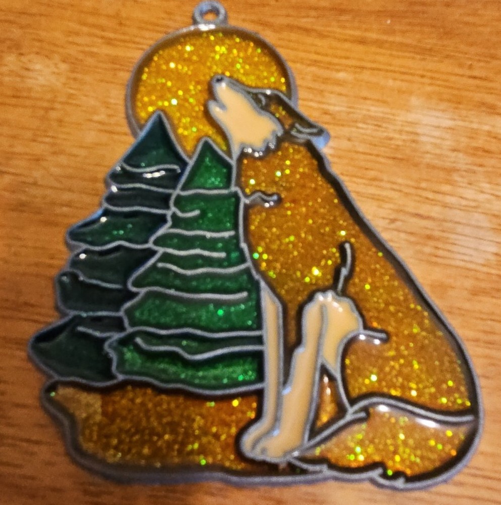 Howling Wolf Sun Catcher 4.5"