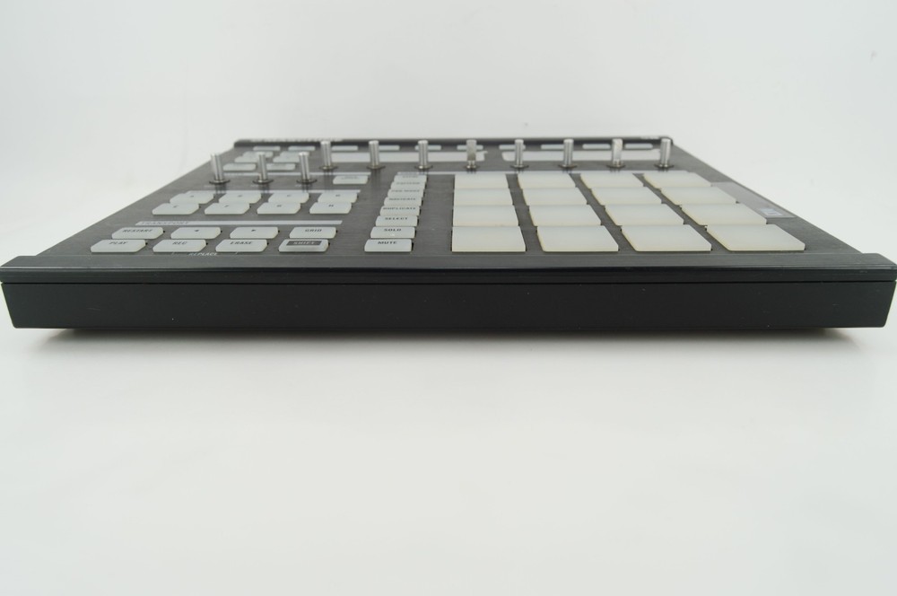 Maschine Groove Production Studio N1 Controller No Software Untested