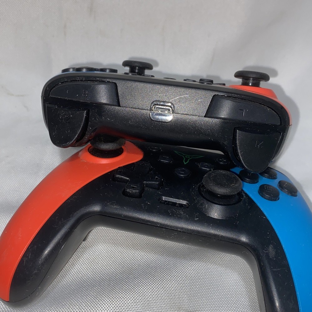 Lot of 2 Nintendo Switch Wireless Game Controllers Generic Used