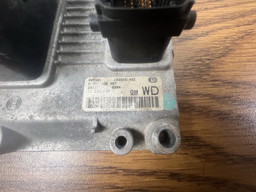 Cadillac CTS 2003-2004 Engine Computer 1039S01482 Control Module Unit OEM