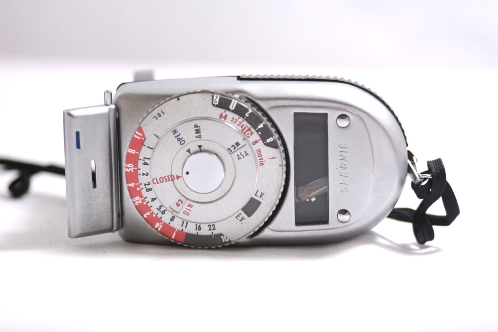 SEKONIC AUTO-LEADER MODEL 38 CAMERA EXPOSURE METER WITH CASE (INOPERABLE)