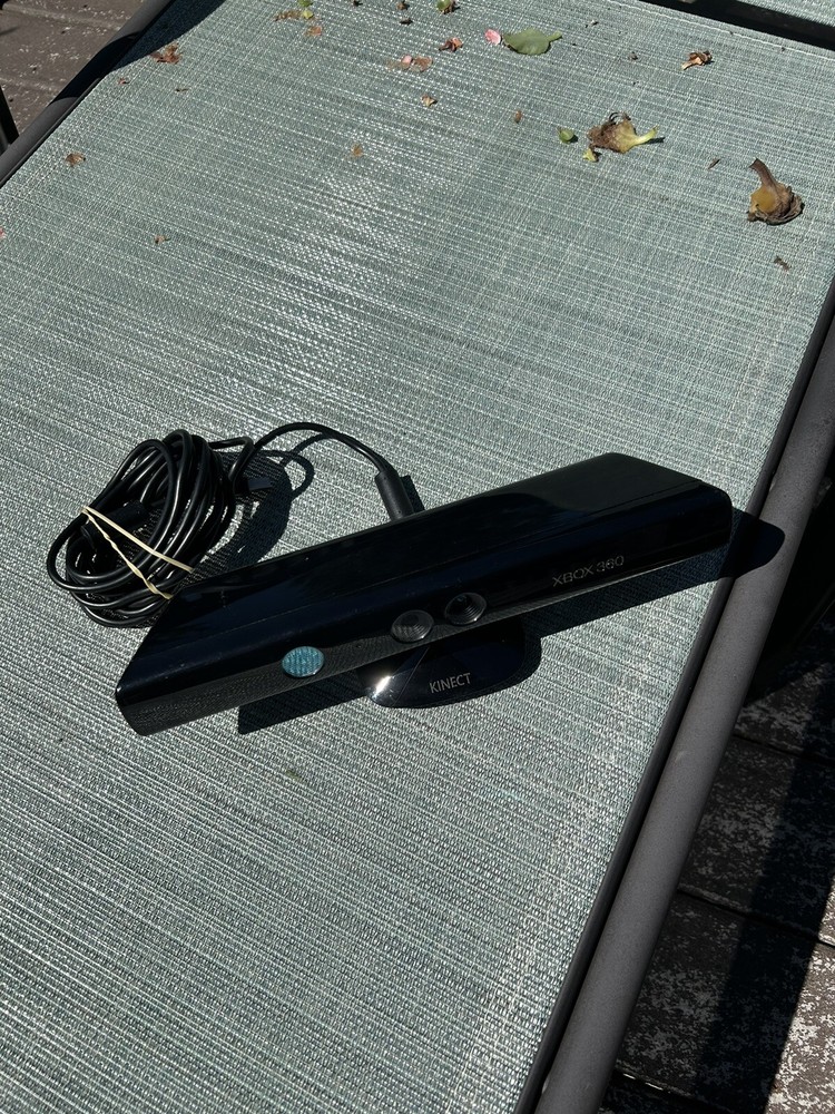 Official Microsoft Xbox 360 Kinect Motion Sensor Bar! ~ Works Great! Fast Ship!