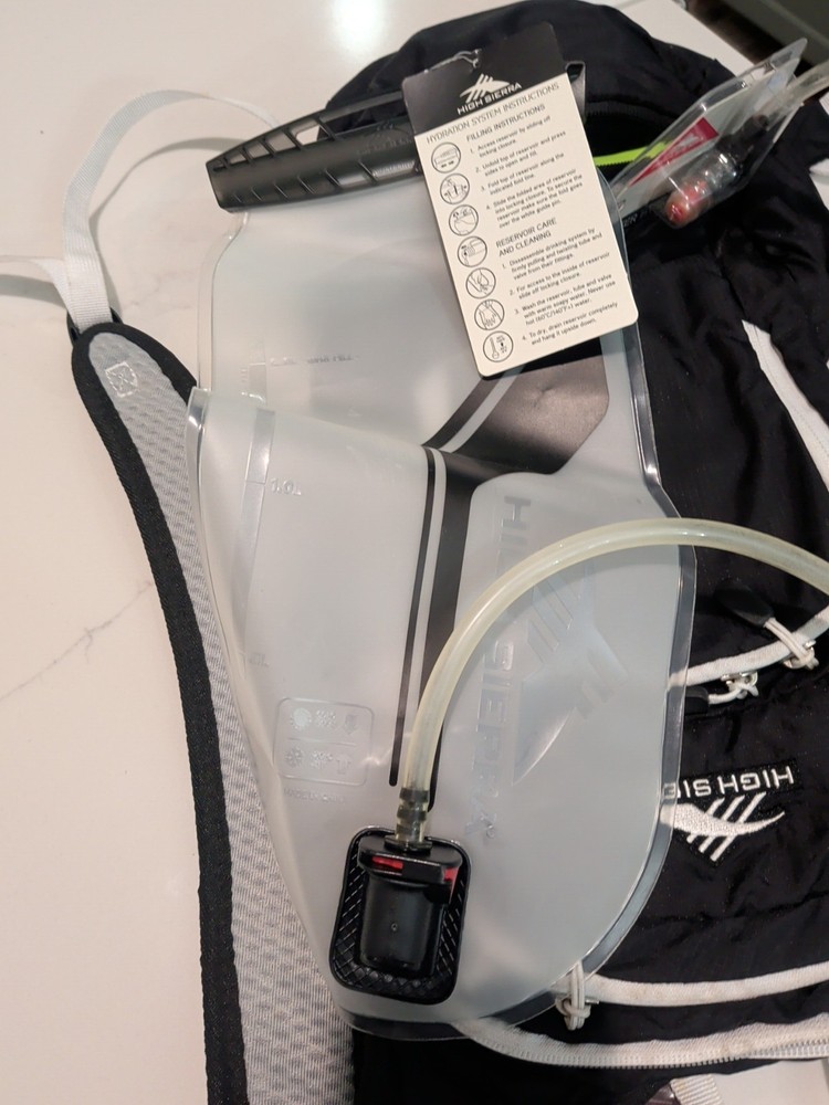 HIGH SIERRA WATER HYDRATION BACKPACK - NO BLADDER