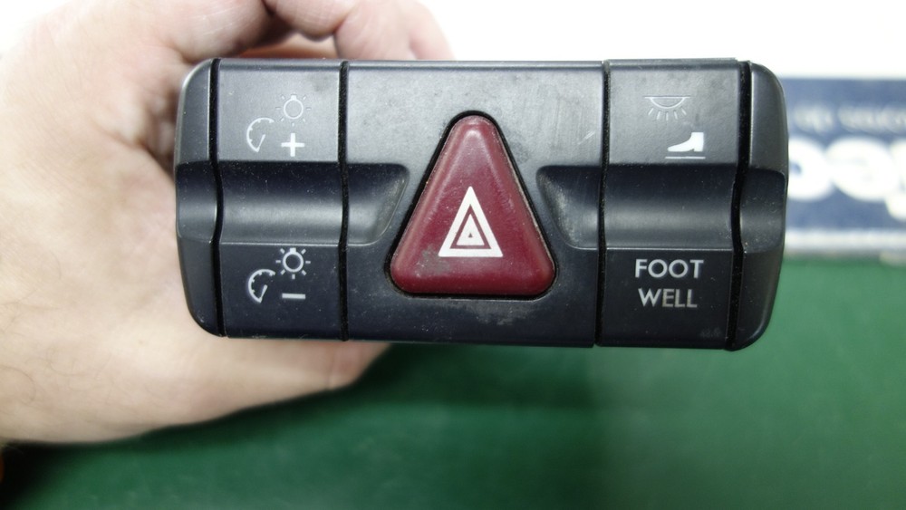 Freightliner Hazard Switch Panel a06-60972-008 Dash Light and Footwell Light