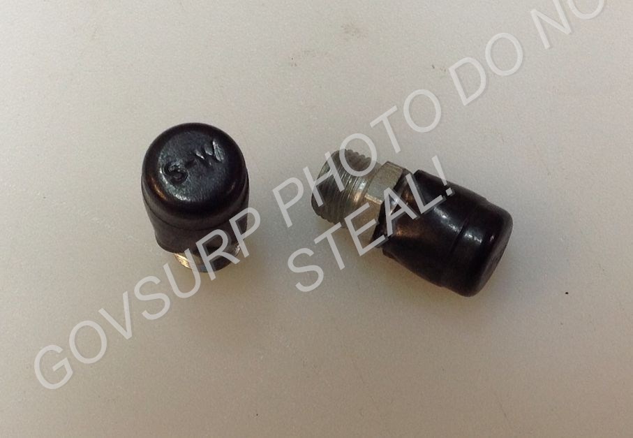 WILLYS MA, MB , FORD GP , GPW AXEL VENT N.O.S. NSN: 2520-00-604-0777 - 2EA