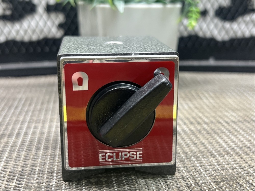 Eclipse Magnetic Base W/ Toggle Switch