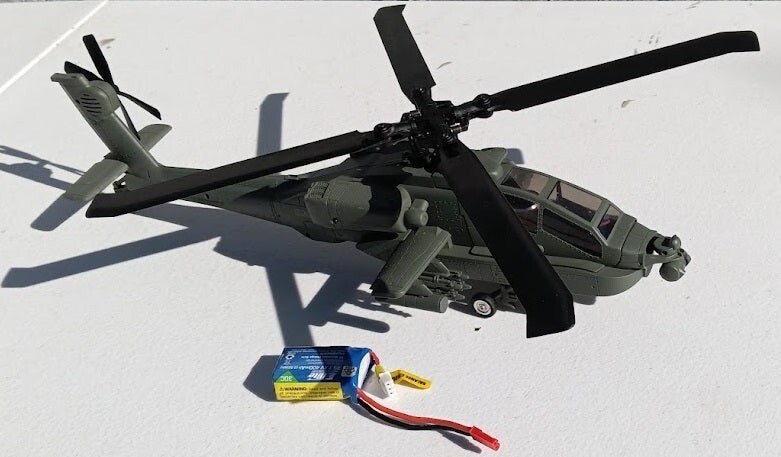 Blade Micro AH-64 Apache Gunships with Spektrum DXe- 8 Channel RTF