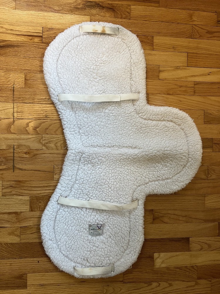 White Fitted English Saddle Pad - Toklat