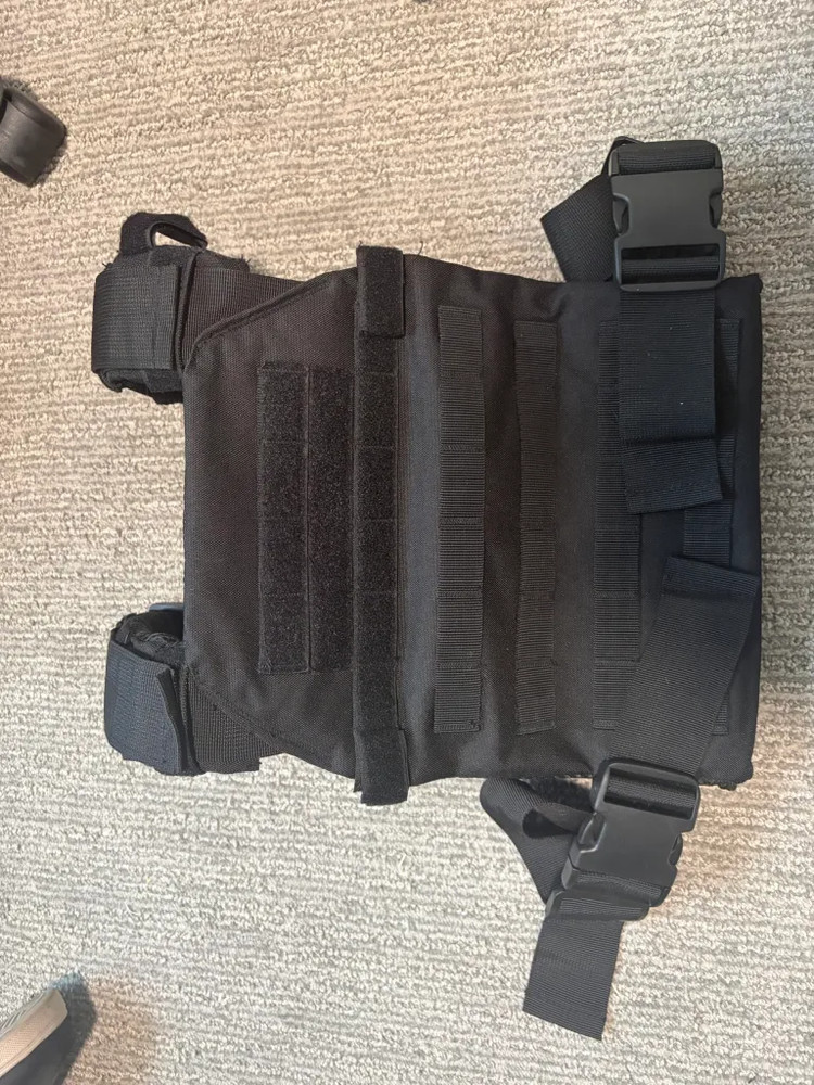tactical plate carrier vest