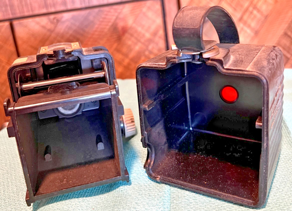 Brownie Hawkeye Camera Flash Model Kodak Untested as Is #2