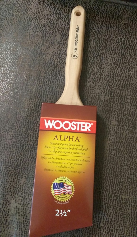 Wooster 2-1/2" Alpha Angle Sash Brush 4231