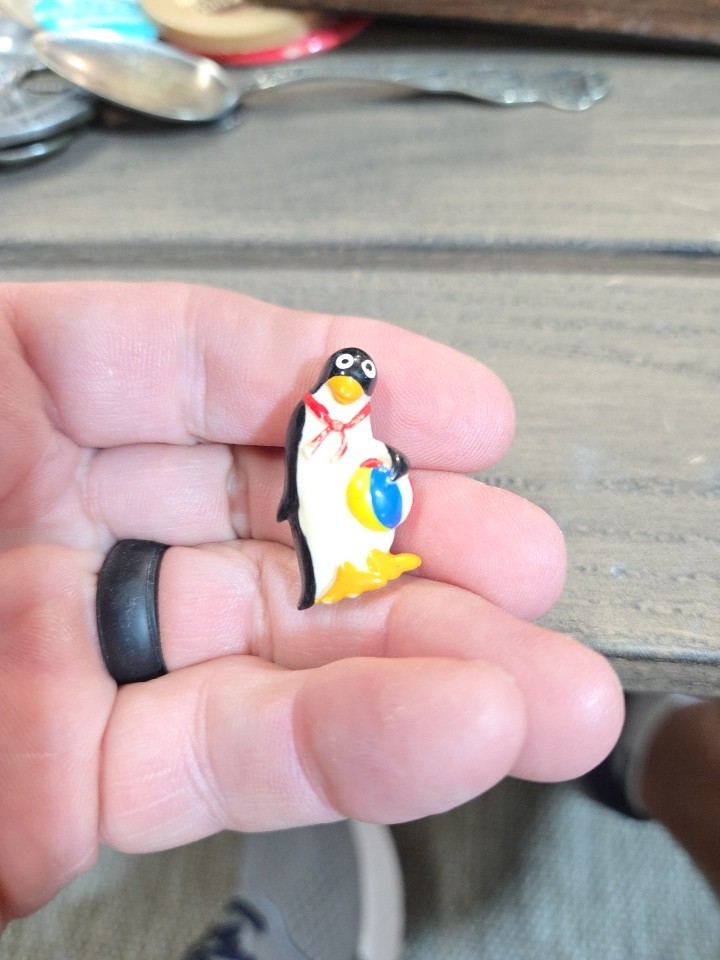 Vintage Penguin Cellulite  Lapel Pin
