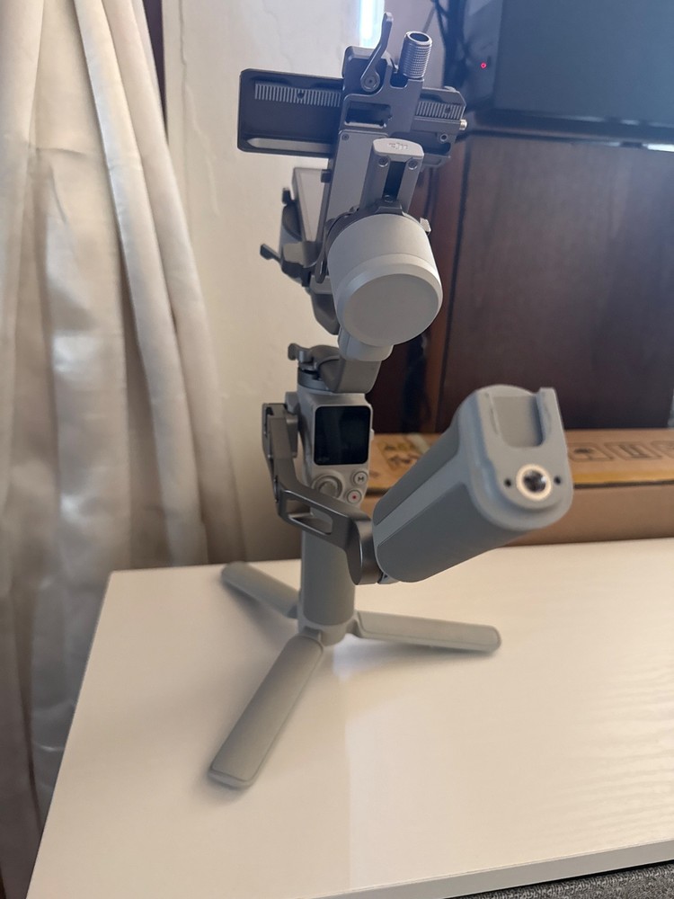 DJI RS 4 Mini Combo 3-Axis Gimbal Stabilizer - Unactivated