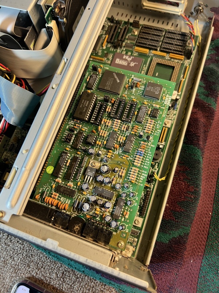 Vintage Packard Bell PB400 Pack-Mate PMX220 Desktop Computer