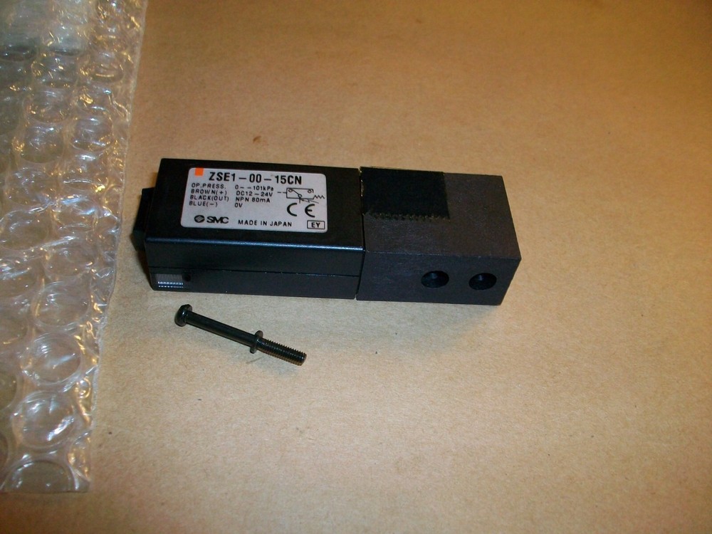 SMC Pressure Sensor Switch ZSE1-00-15C NEW