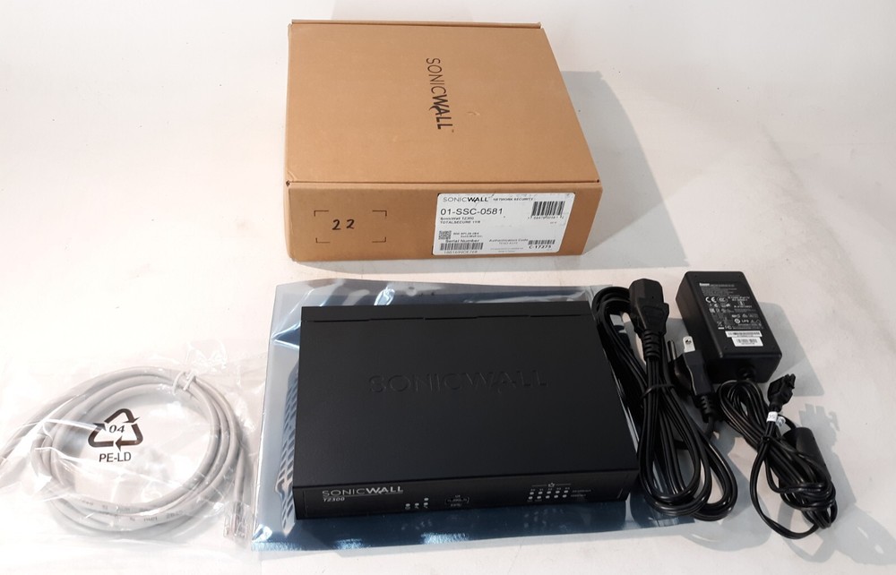 SonicWall TZ300 01-SSC-0581 Total Secure Security Appliance w/ AC Adapter