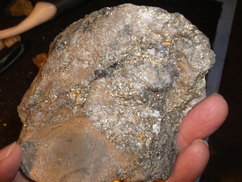 Gold, silver, copper, 357 grams samples ,ore high grade .