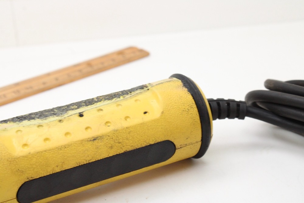 Intertek 18 LED 25 WattHanging Corded Work Light Works