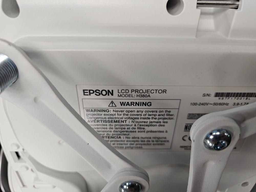 Epson PowerLite 4100 Projector H380A