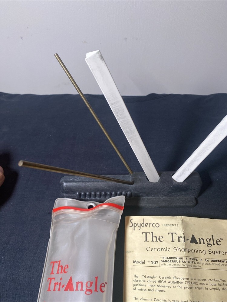Vintage Spyderco Tri-Angle Ceramic Sharpening System Model #202 Patent Pending