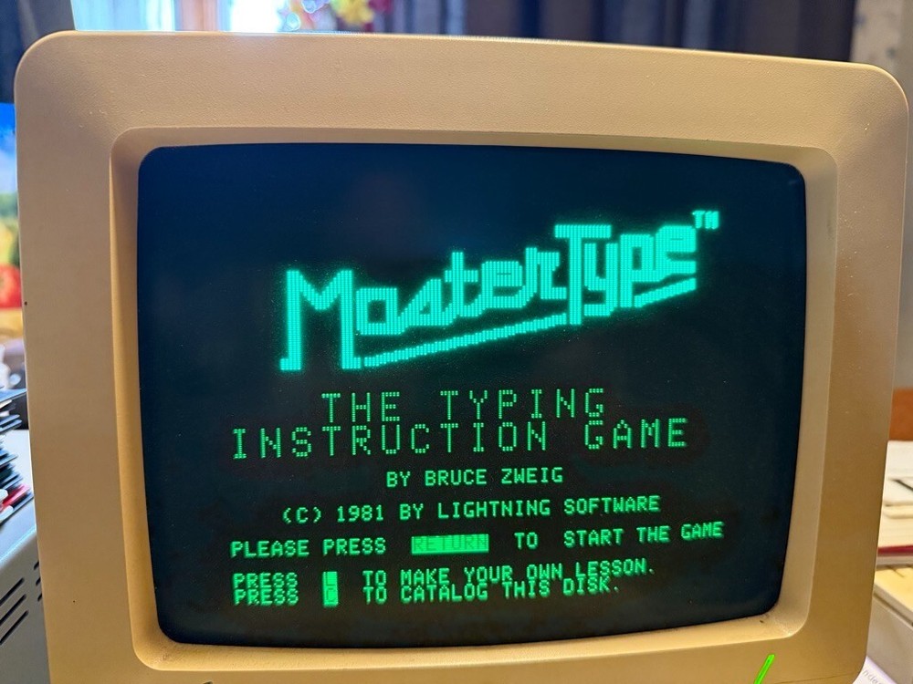 Apple 5.25 Software - MASTERTYPE + Key Perfect.. tested to work on Apple 2c