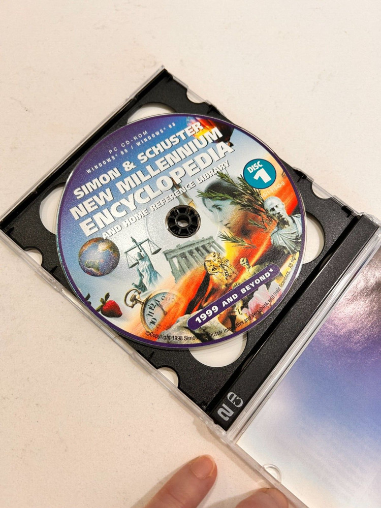 Simon And Schuster Encyclopedia & Webster's Talking Dictionary/Thesaurus Windows