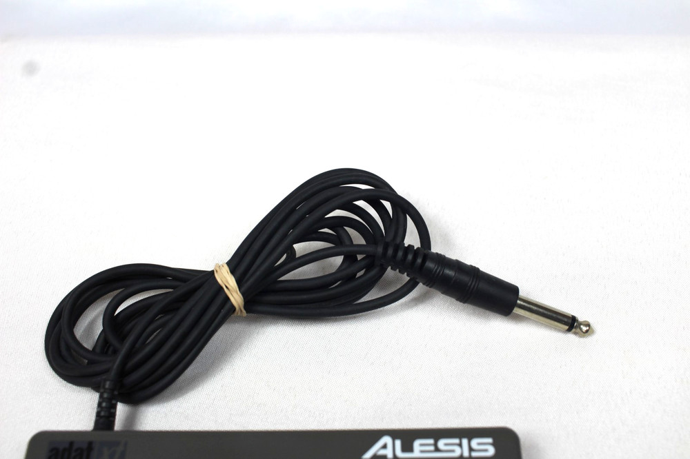 ALESIS ADAT WIRED REMOTE CONTROL GOOD PHYSICAL CONDITION.