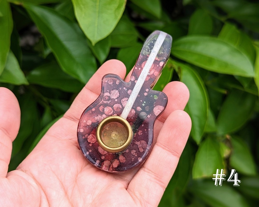 1 Acrylic guitar pipe