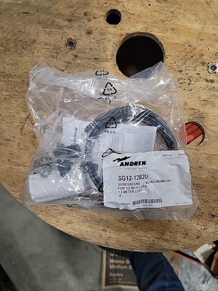 Commscope SG12-12B2U Sureground Grounding Kit for 1/2" Coax 1.2m