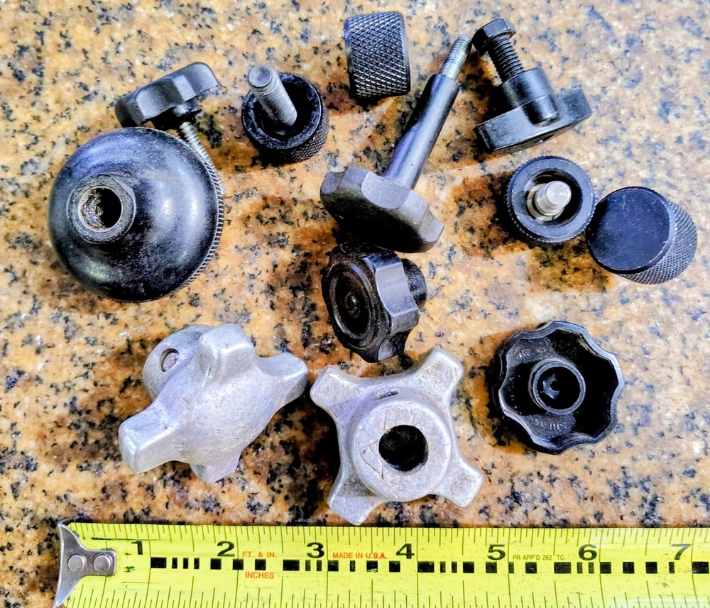 🗽A DOZEN RANDOM KNOBS , HARDWARE
