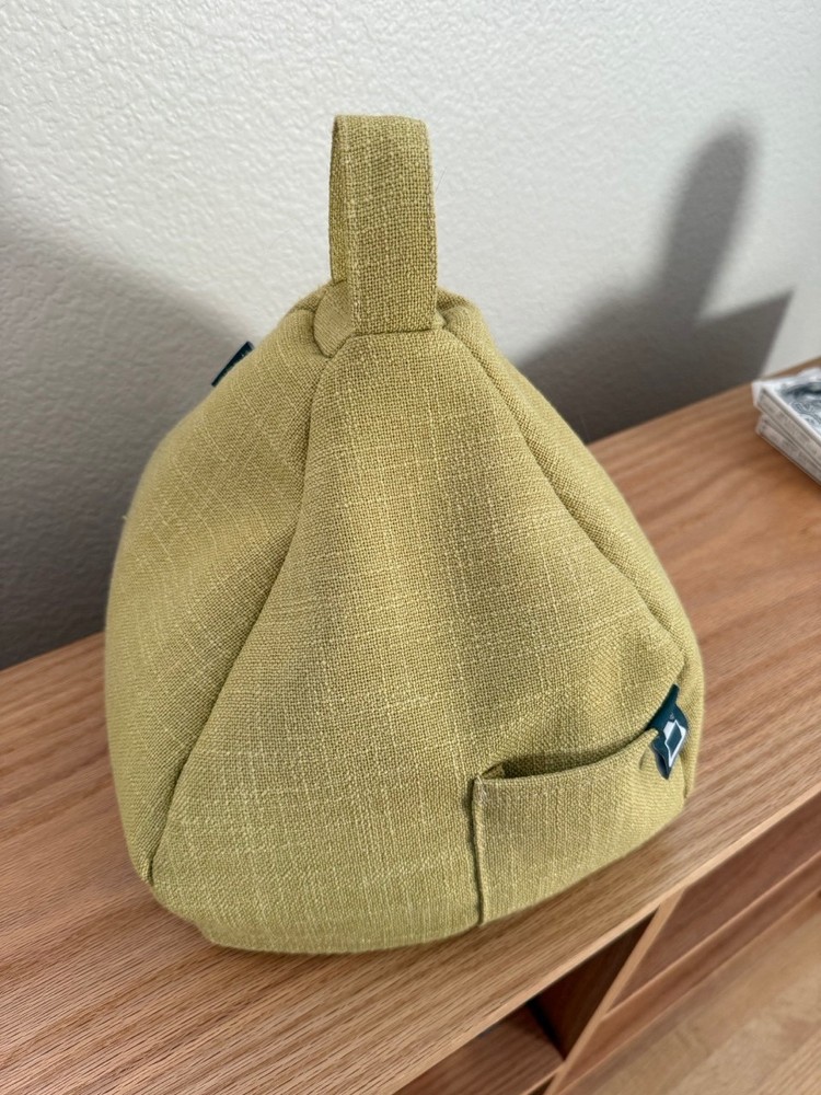 iBeani iPad, Tablet & eReader Bean Bag Cushion Stand - EXCELLENT