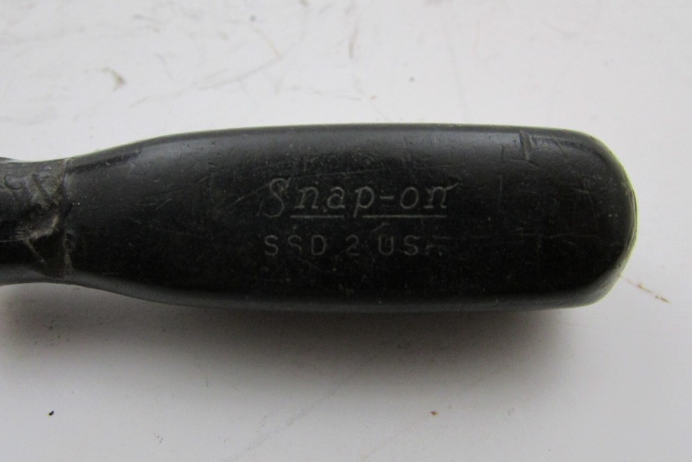 VINTAGE SNAP ON TOOLS FLAT BLADE SCREWDRIVER - BLACK SQUARE HANDLE - SSD2