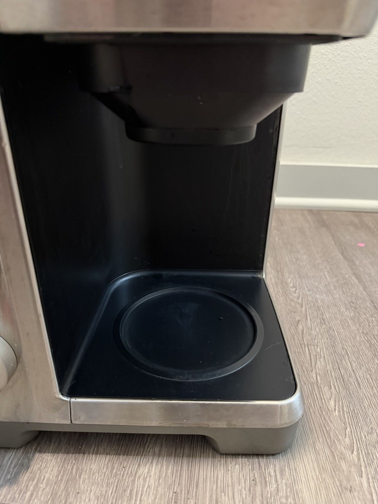 READ Wolf Gourmet Programable Coffee Maker WGCM100S Auto Drip System Red Knobs