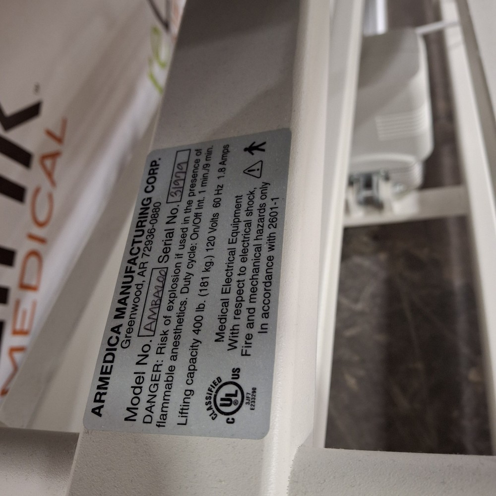 Armedica AMBA 200 Treatment Table