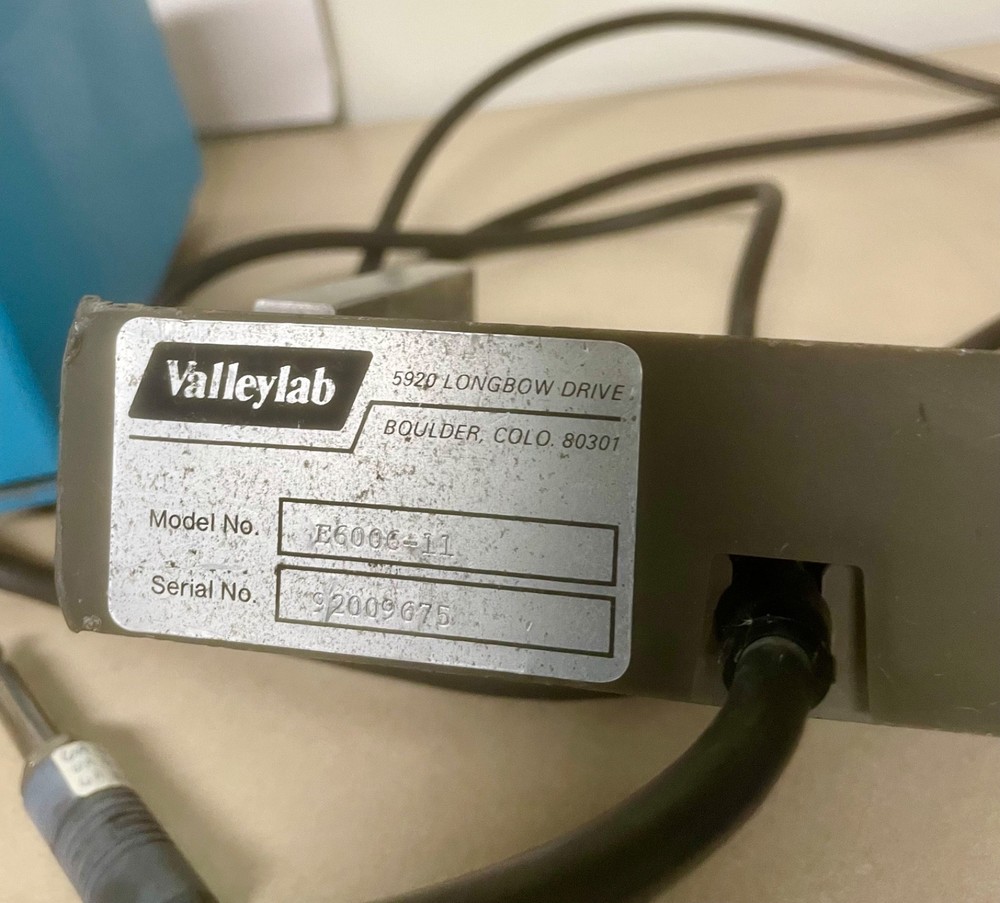 Valleylab SurgiStat Solid State Electrosurgery Unit w/ Footswitch