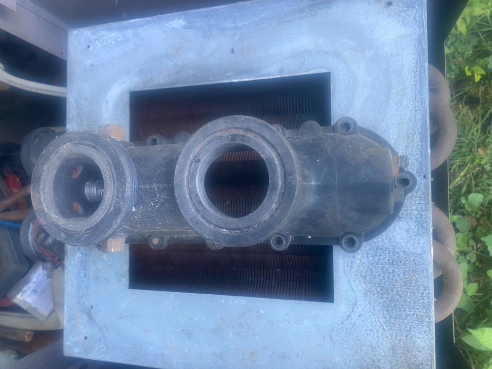 Hayward H200 Heater Header