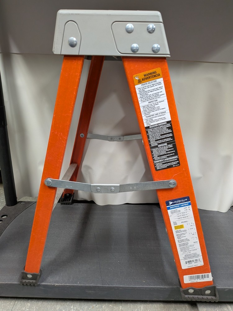 2' FOLDING STEP LADDER