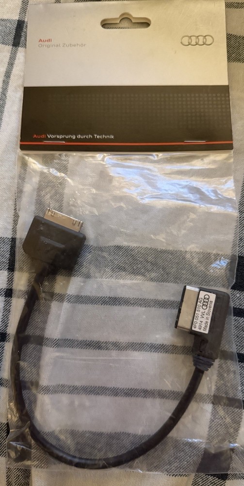 Genuine Audi Music Interface Adapter For iPod 30 Pin Connector Cable