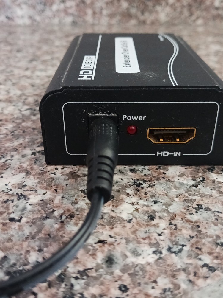 HDMI over Cat5s/6 Data Transmitter and receiver preowned