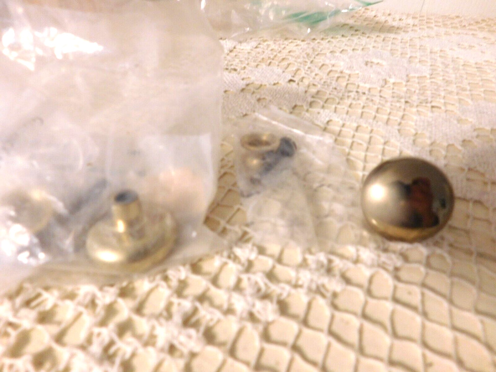 2 AMEROCK POLISHED BRASS KNOBS,PULLS BP770-3