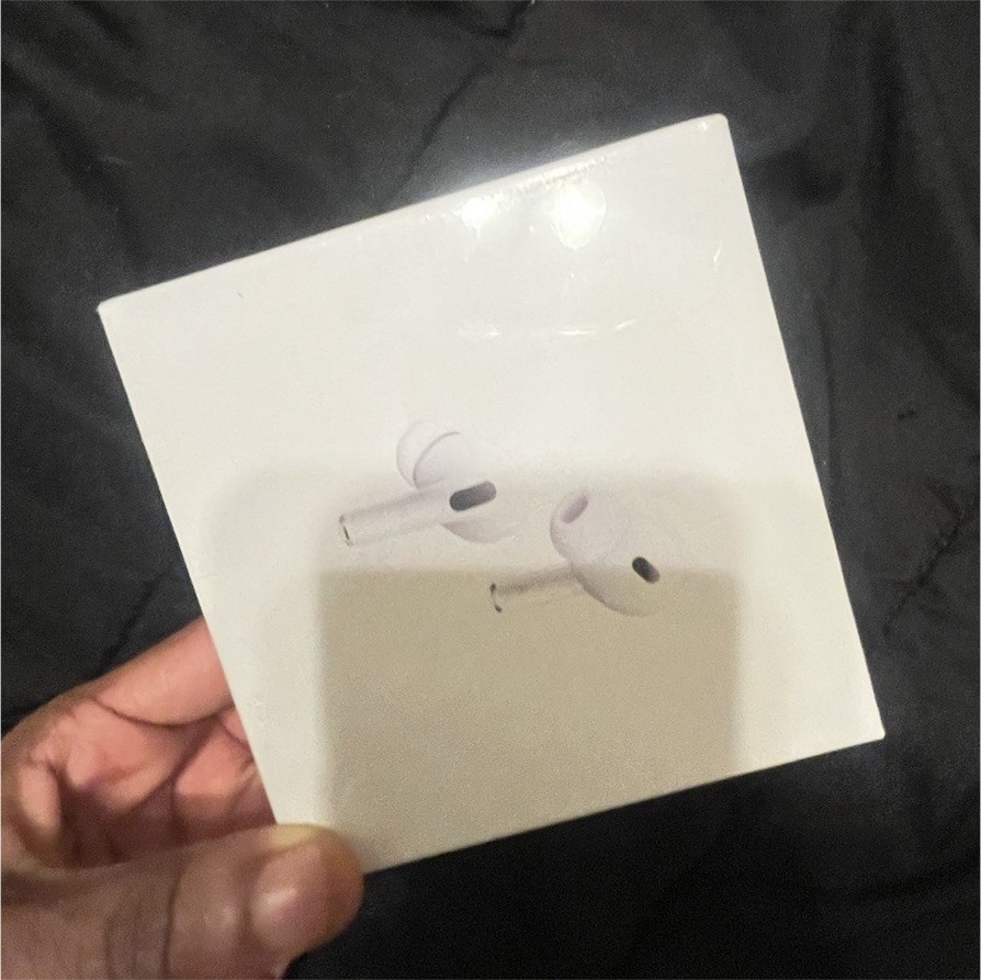 Apple AirPods Pro Wireless Bluetooth Earbuds White In-Ear Double