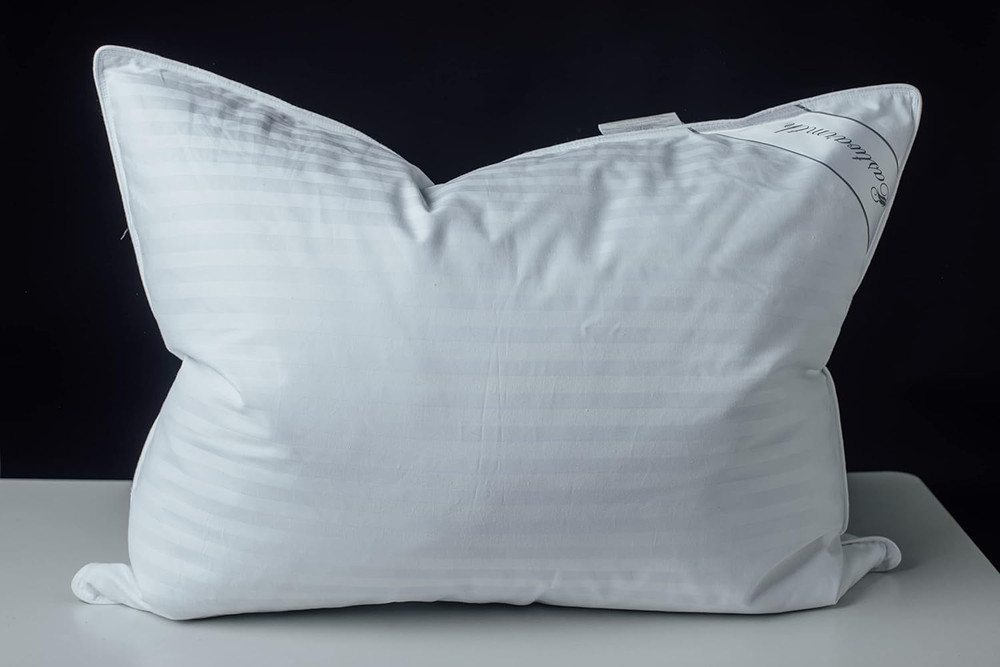 Goose down Feather Soft Pillows One Pillow 100% Cotton Supportive Bed Pillow Str