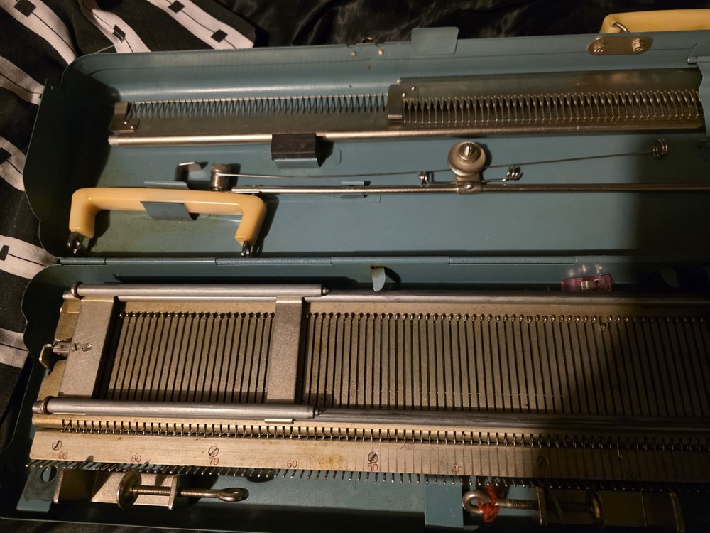 Home Knitter Super Deluxe